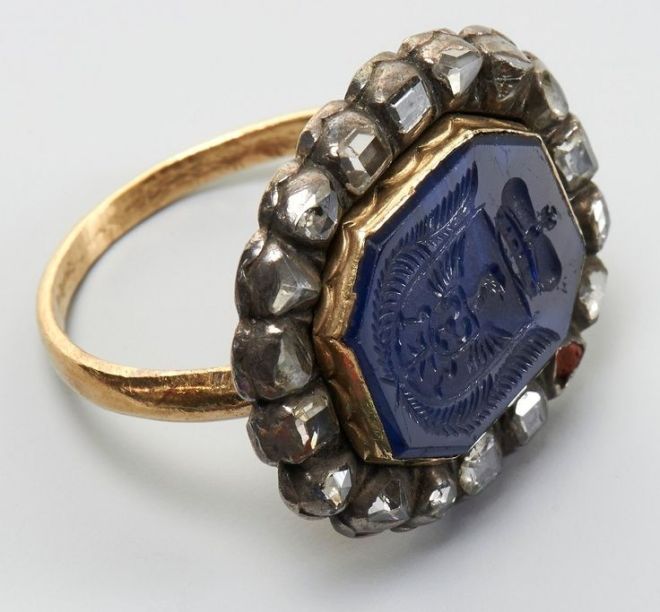 Stanislaus-ring-crest